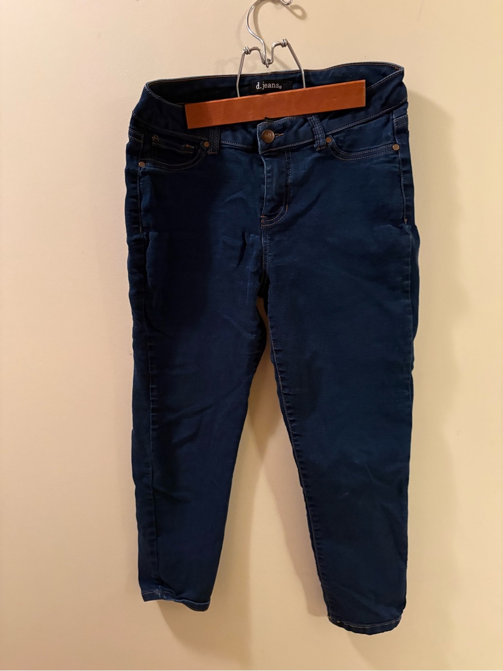 d.jeans Women’s Dark Wash Slim Straight Leg Denim Jeans